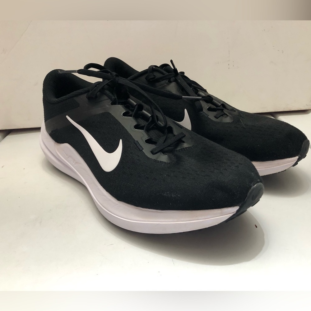 Nike Winflo Black White Running Shoes Tennis Shoes Mens 11